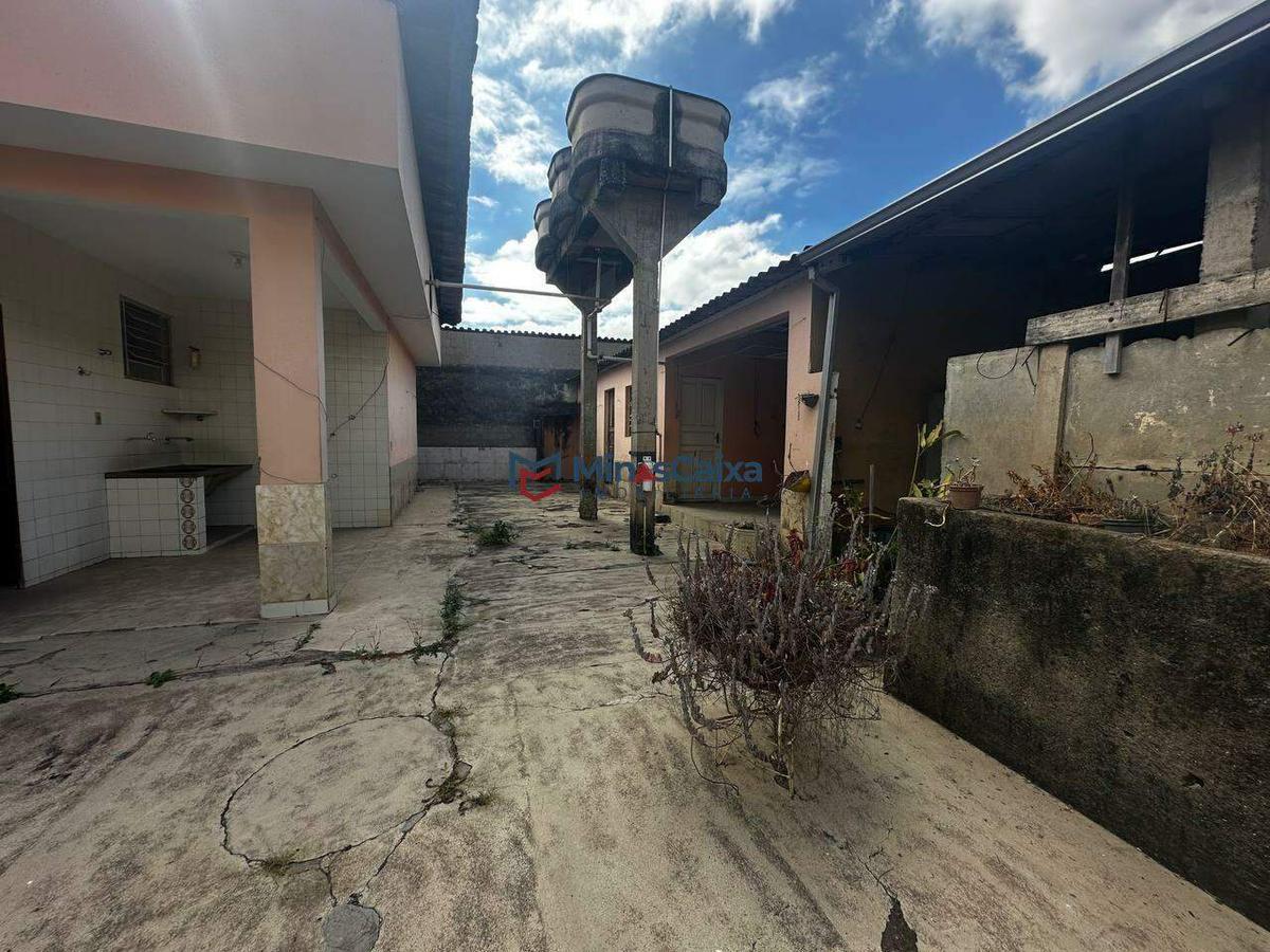 Casa, Bromélias, 4 Quartos, 2 Vagas, 1 Suíte