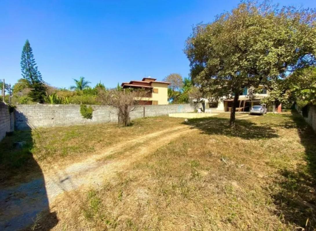 Casa, Braúnas, 4 Quartos, 5 Vagas, 1 Suíte