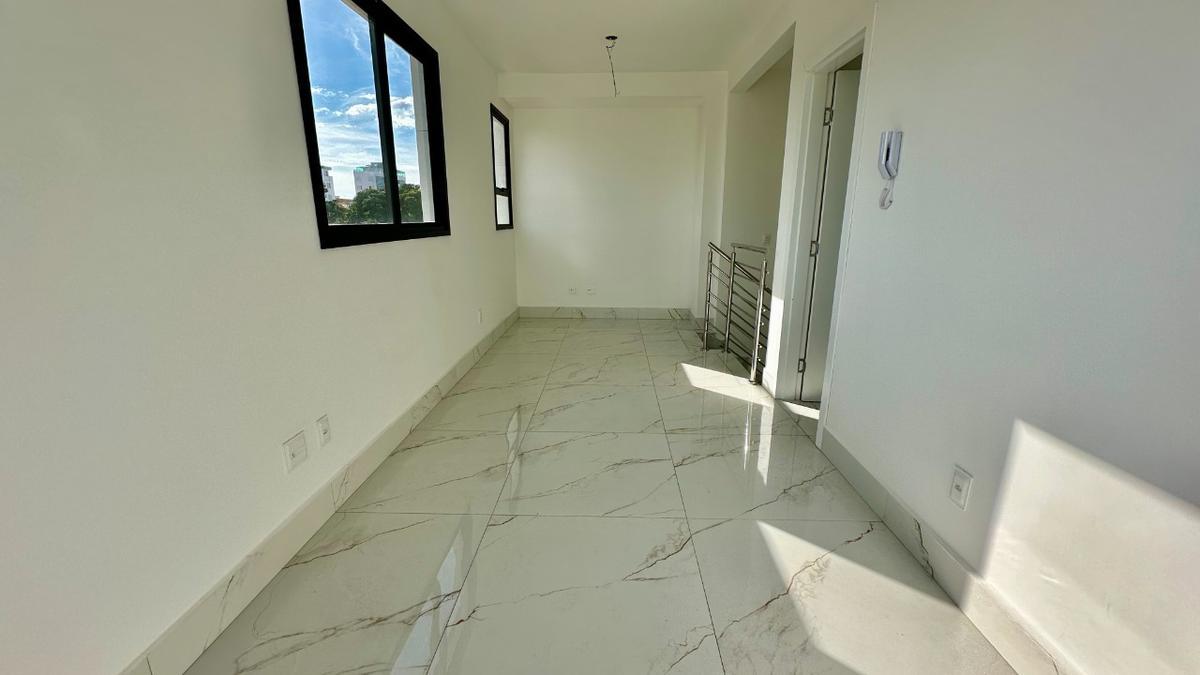 Cobertura, Planalto, 4 Quartos, 2 Vagas, 2 Suítes