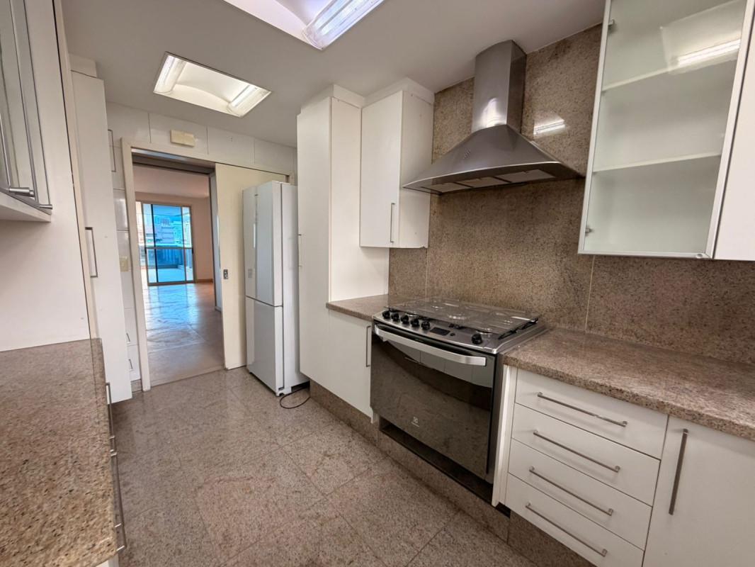 Apartamento, Lourdes, 4 Quartos, 3 Vagas, 4 Suítes