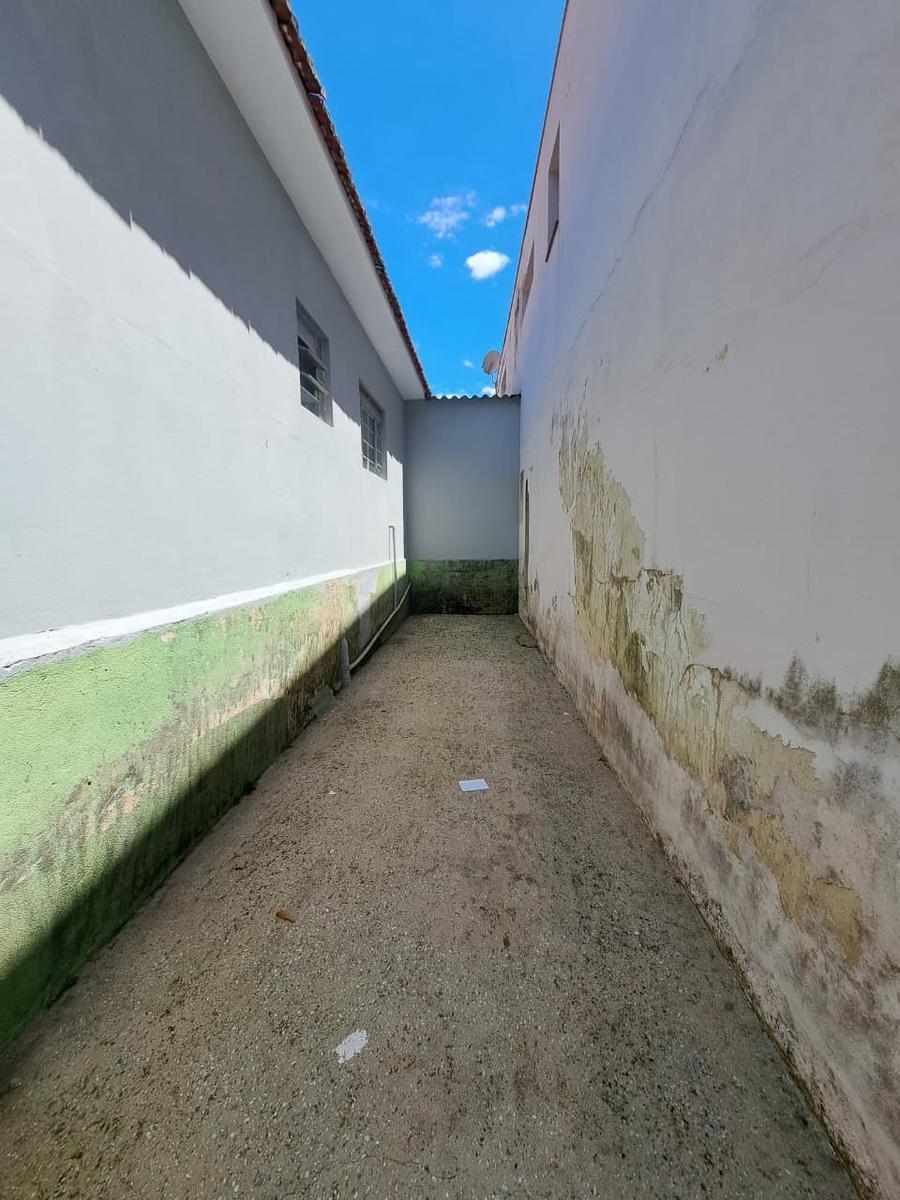 Casa, Centro, 3 Quartos, 0 Vaga