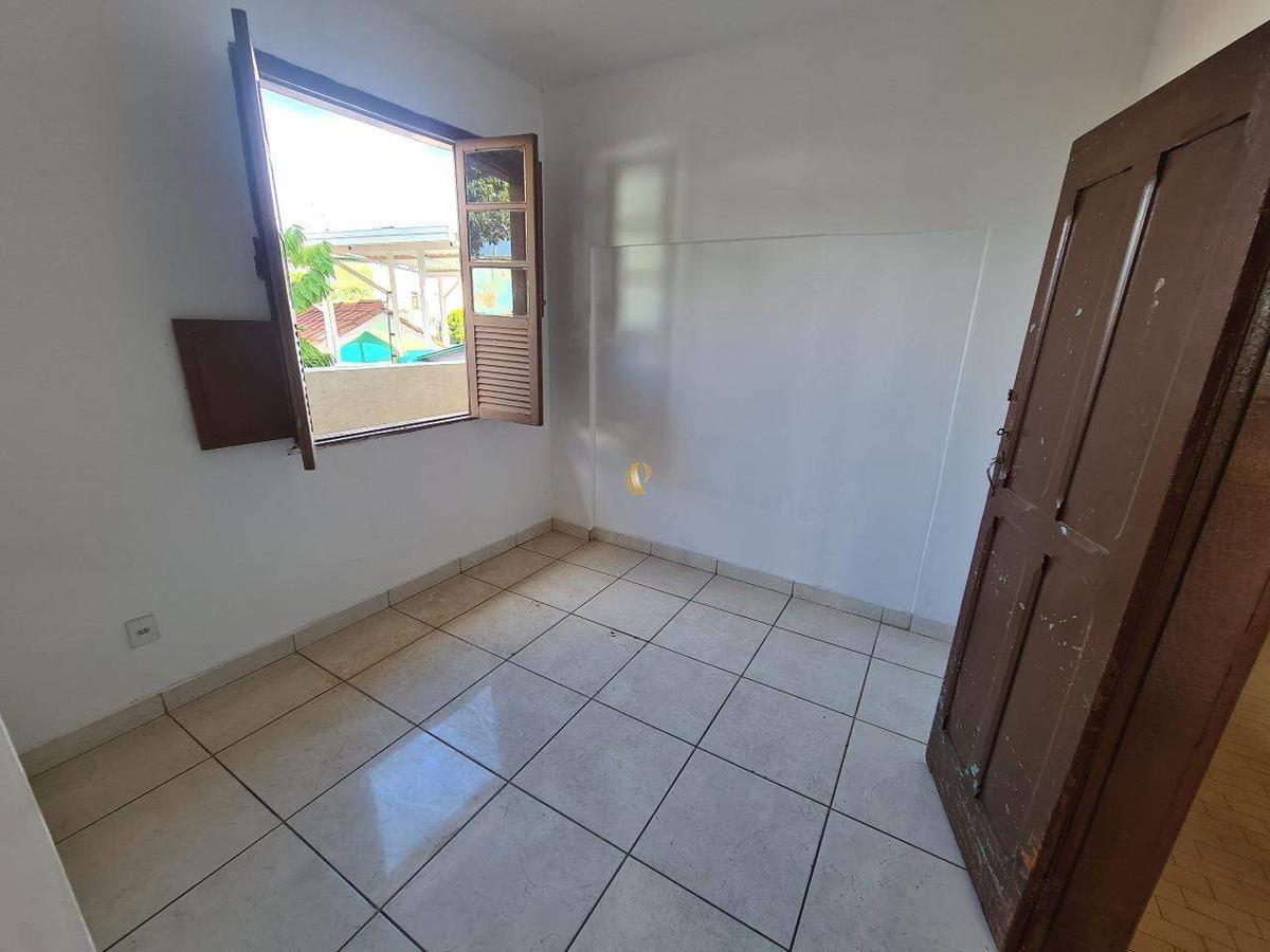 Casa, Renascença, 4 Quartos, 8 Vagas