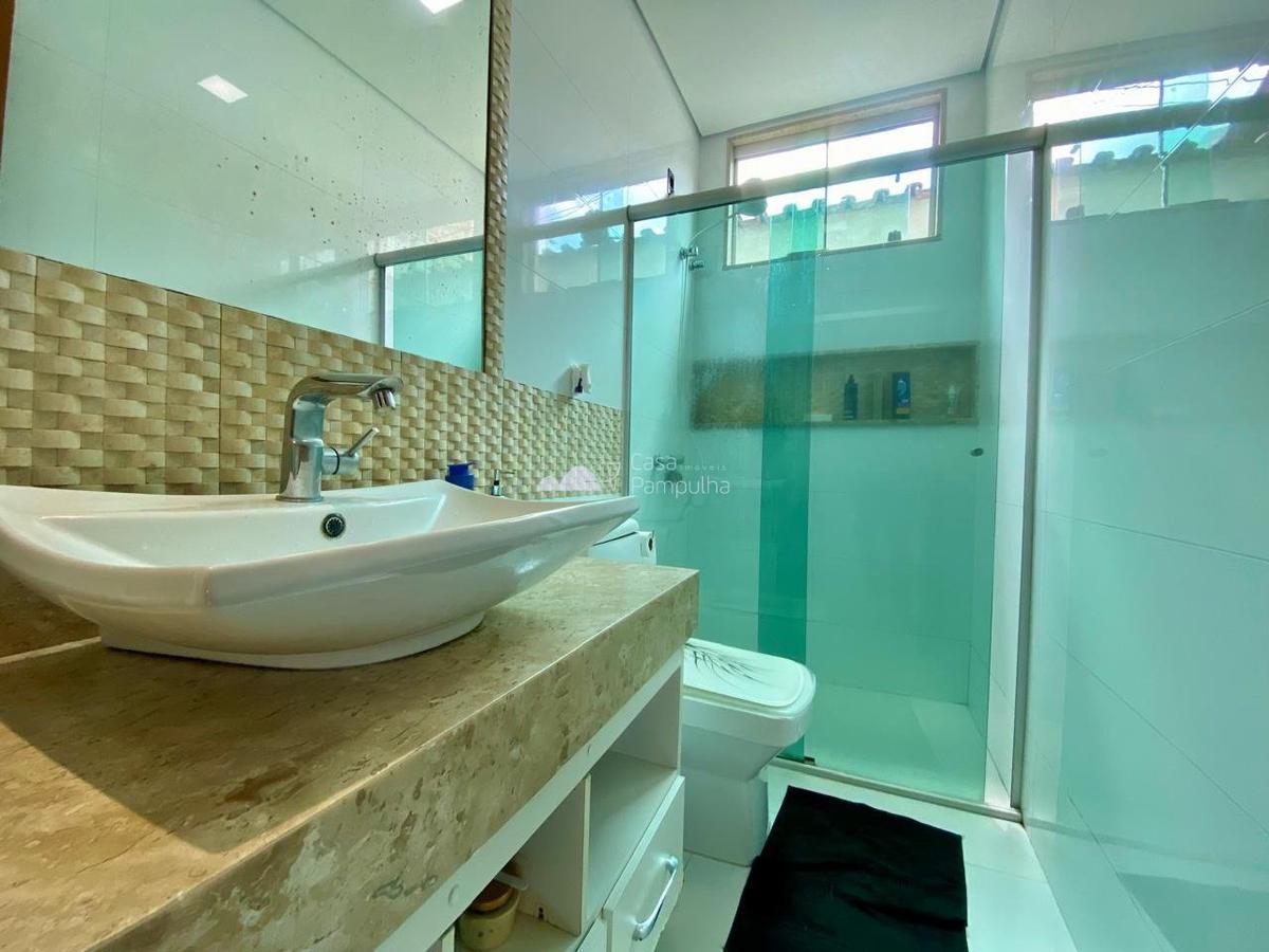 Casa, Céu Azul, 3 Quartos, 5 Vagas, 1 Suíte