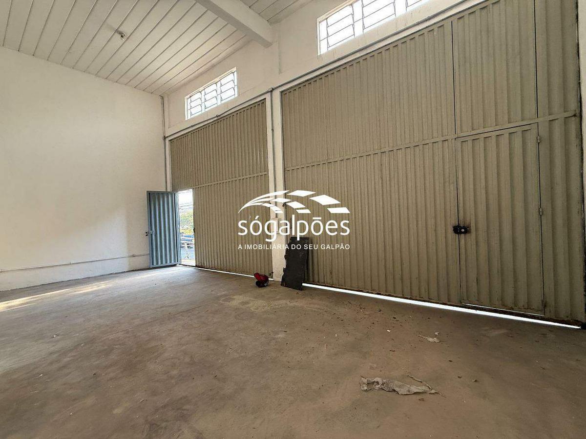 Galpão, Chácaras Reunidas Santa Terezinha, 3 Vagas