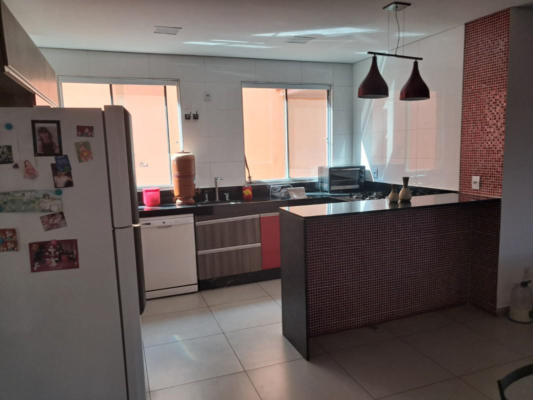 Casa, Cândida Ferreira, 4 Quartos, 4 Vagas, 1 Suíte