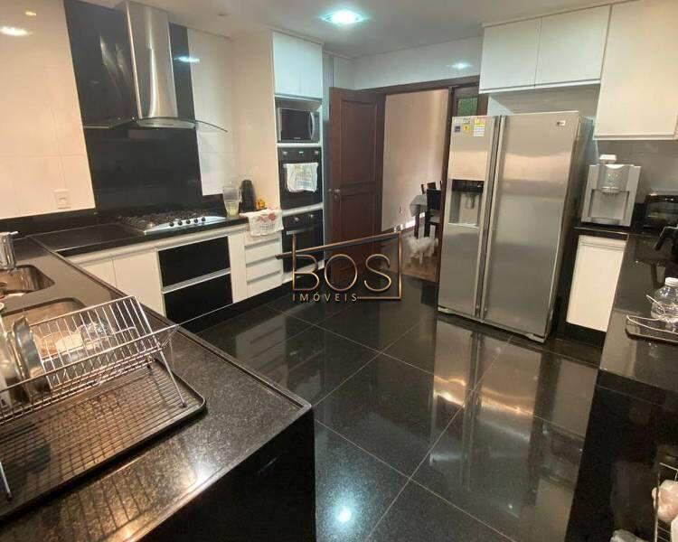 Casa, Santa Lúcia, 5 Quartos, 4 Vagas, 3 Suítes