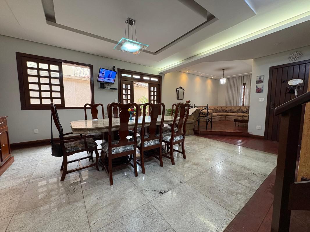 Casa, Paquetá, 4 Quartos, 2 Vagas, 1 Suíte