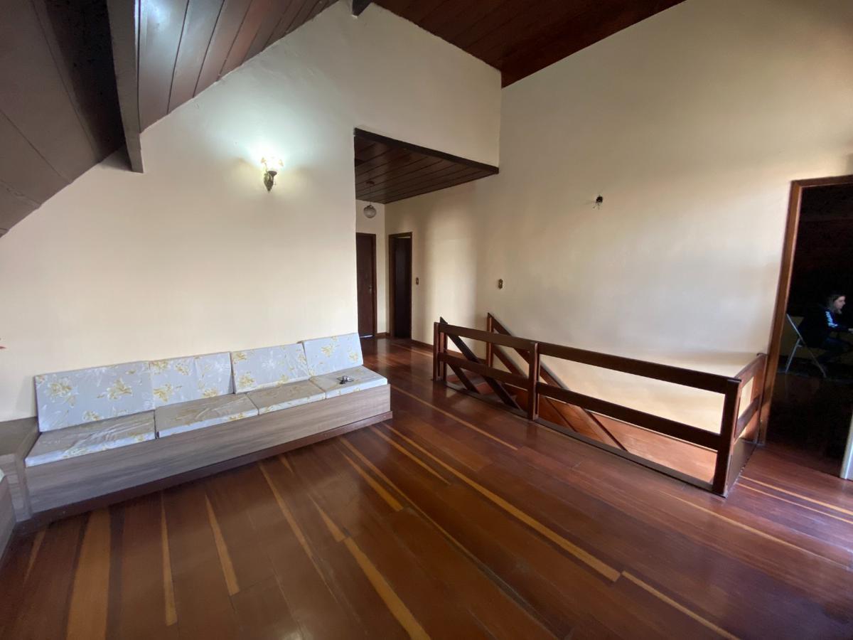 Casa, Vila Pérola, 4 Quartos, 5 Vagas, 1 Suíte