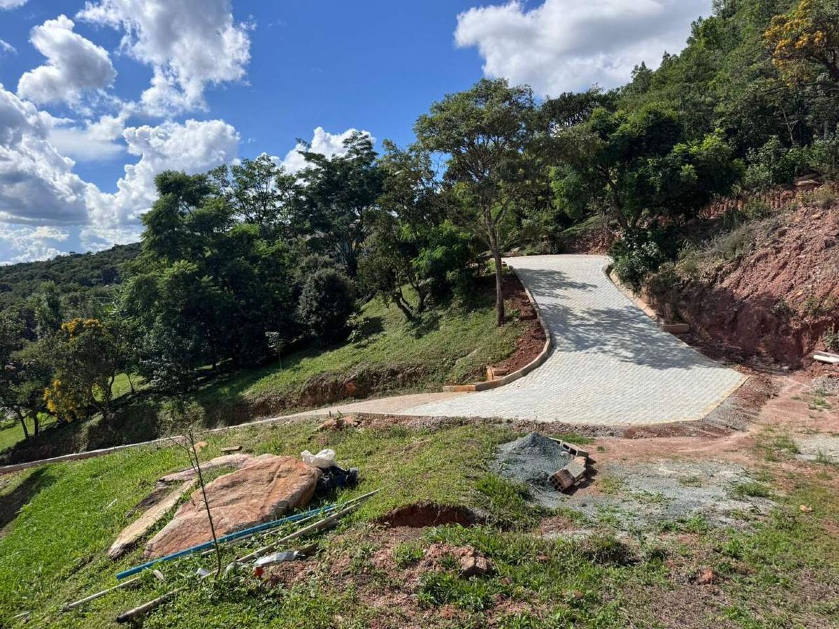 Lote, Retiro do Chalé, 0 Quarto, 0 Vaga