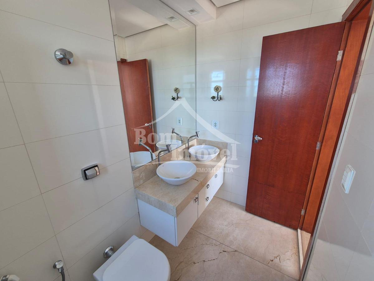 Apartamento, Centro, 1 Quarto, 3 Vagas, 2 Suítes