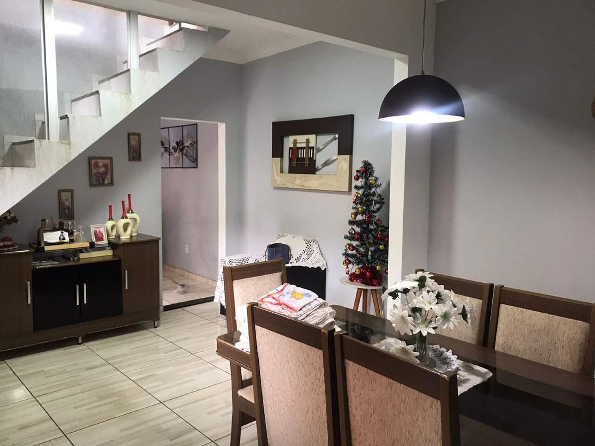 Casa, Araguaia, 6 Quartos, 2 Vagas, 2 Suítes