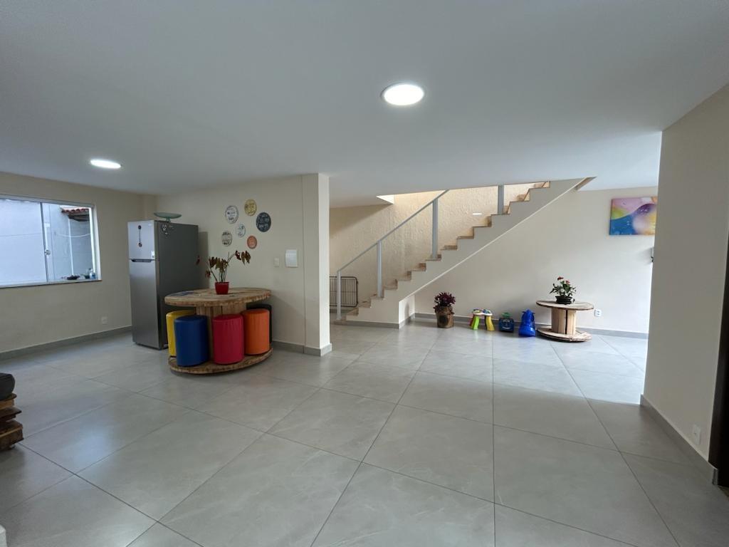 Casa, Nova Esperança, 5 Quartos, 5 Vagas, 1 Suíte