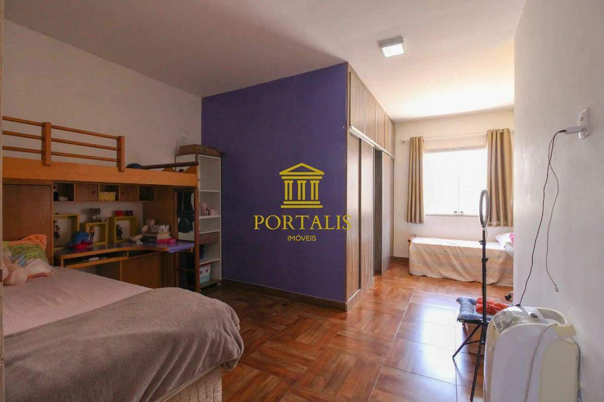 Casa, Sagrada Família, 6 Quartos, 2 Vagas, 5 Suítes