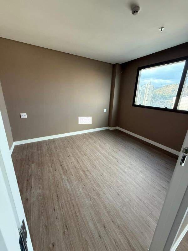 Apartamento, Estoril, 1 Quarto, 0 Vaga, 1 Suíte