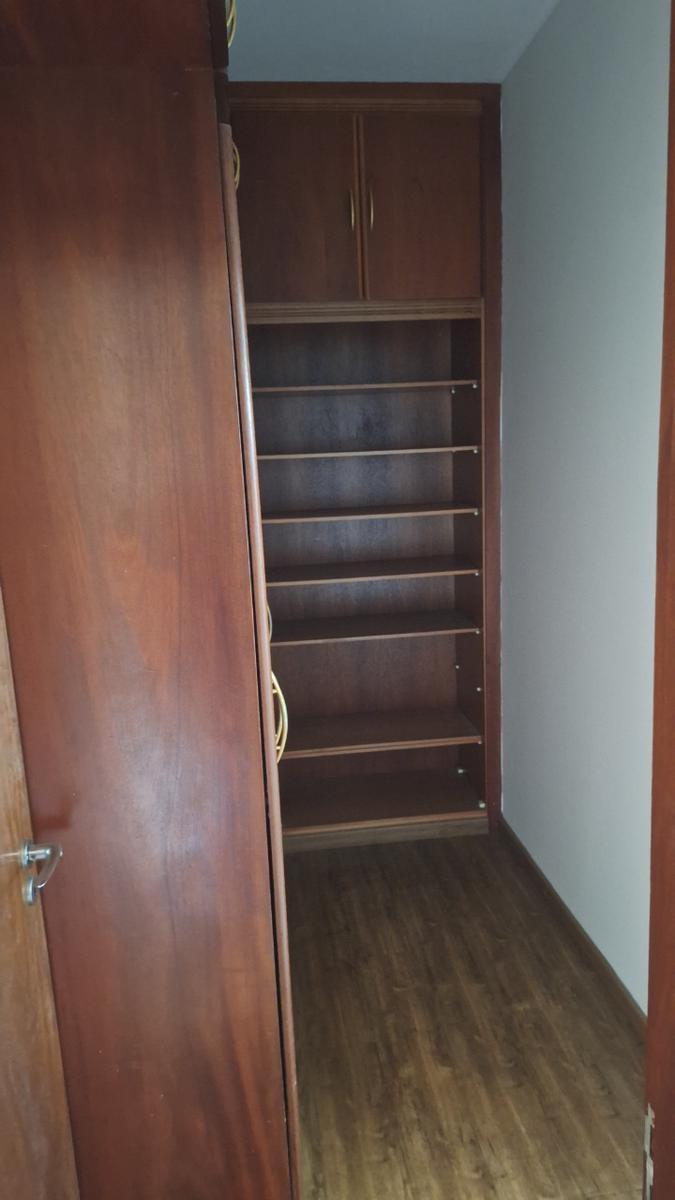 Casa, Centro, 3 Quartos, 2 Vagas, 1 Suíte