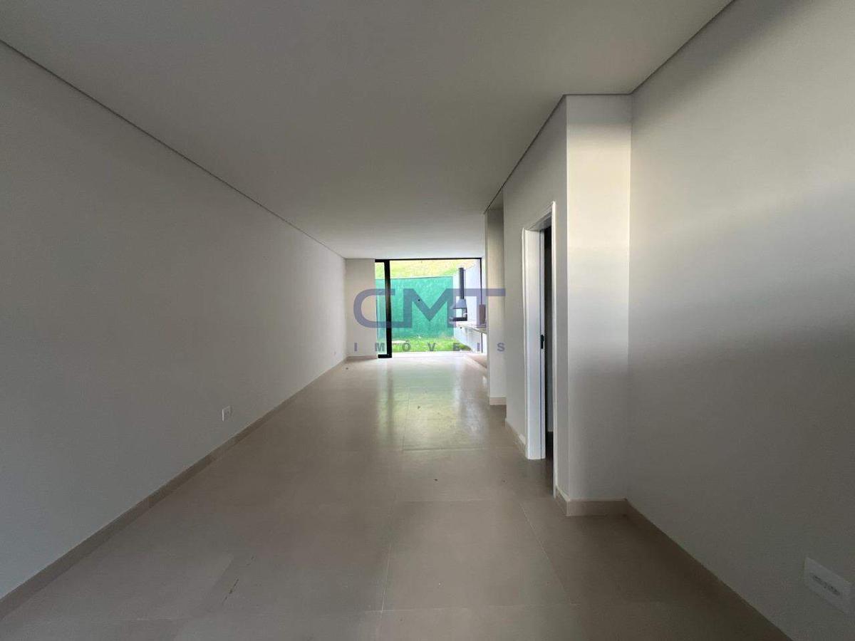 Casa, Estoril, 3 Quartos, 2 Vagas, 1 Suíte