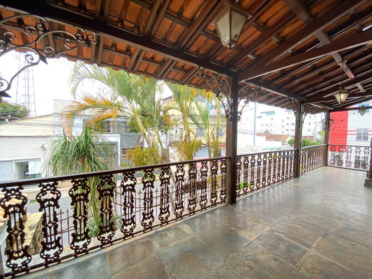 Casa, Sagrada Família, 7 Quartos, 4 Vagas, 2 Suítes