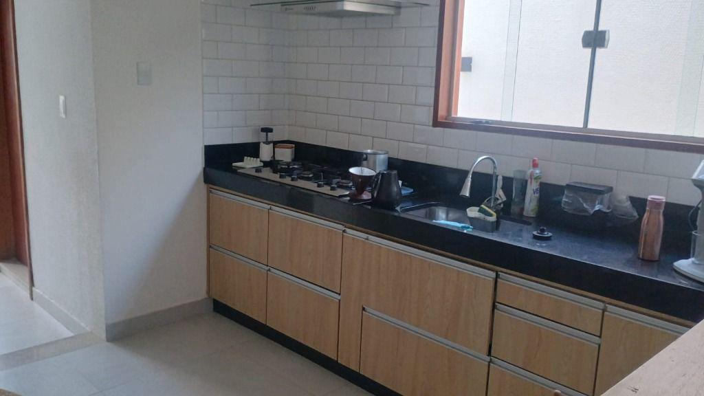 Casa, Vila Santo Antônio de Pádua, 4 Quartos, 5 Vagas, 1 Suíte