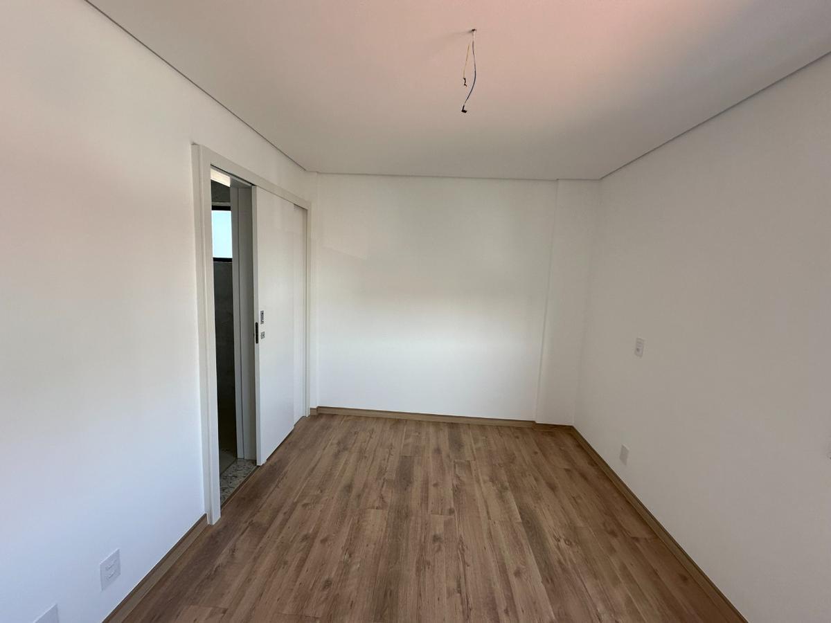 Cobertura, Santa Rosa, 3 Quartos, 2 Vagas, 1 Suíte