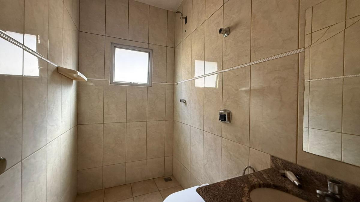Casa, Arvoredo, 4 Quartos, 2 Vagas, 1 Suíte