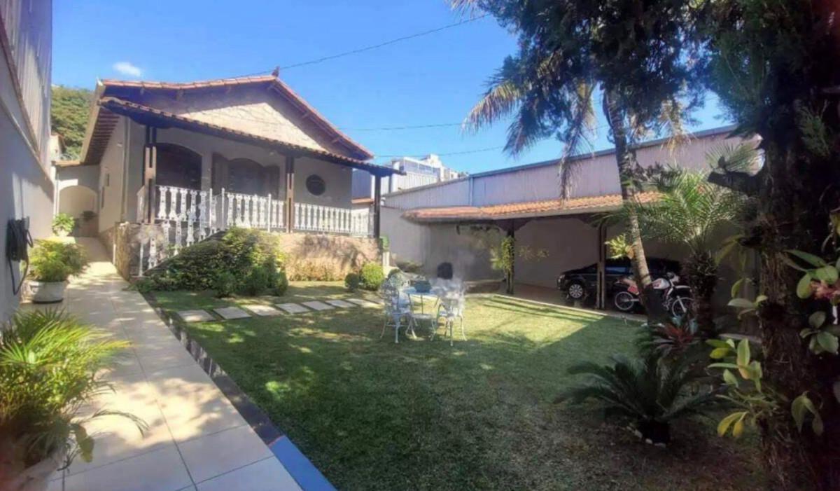 Casa, Milionários, 3 Quartos, 8 Vagas, 1 Suíte