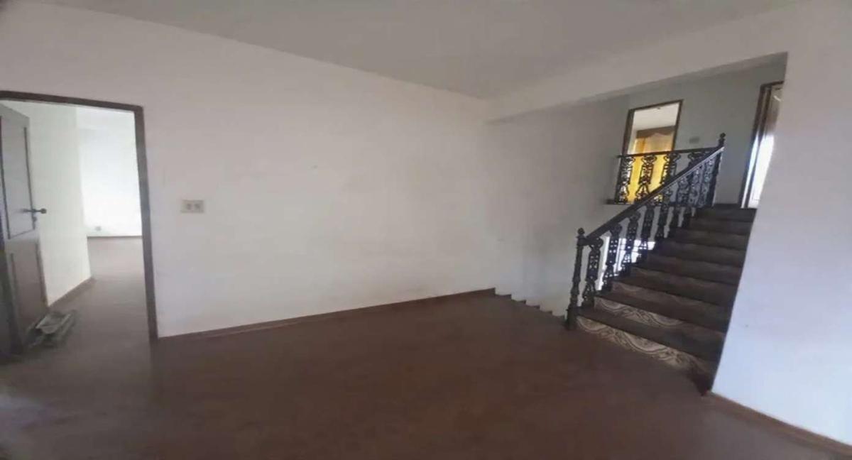 Casa, Cidade Nova, 5 Quartos, 3 Vagas, 1 Suíte