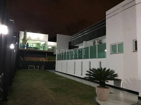 Casa, São Luiz (pampulha), 4 Quartos, 0 Vaga, 4 Suítes