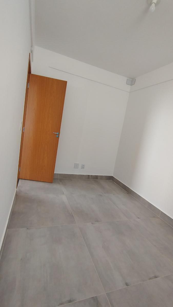 Apartamento, Sagrada Família, 3 Quartos, 2 Vagas, 1 Suíte