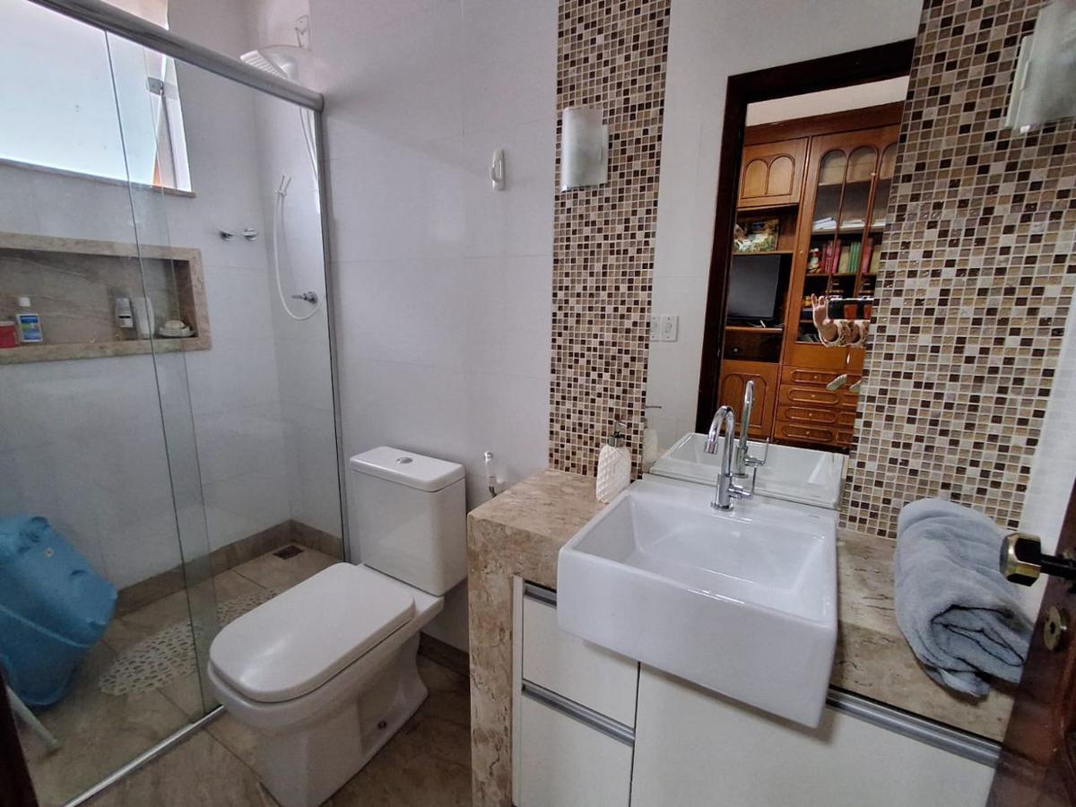 Casa, Itapoã, 5 Quartos, 3 Vagas, 2 Suítes