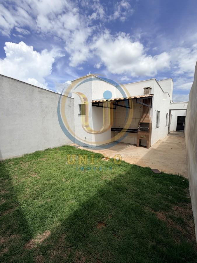 Casa, Centro, 3 Quartos, 2 Vagas, 1 Suíte