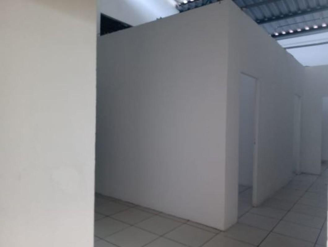 Galpão, Céu Azul, 0 Quarto, 4 Vagas