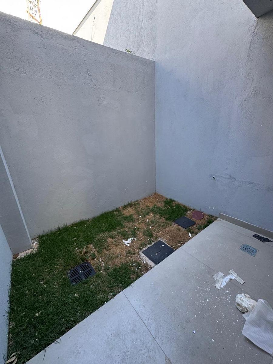 Casa, Santa Mônica, 2 Quartos, 1 Vaga, 2 Suítes