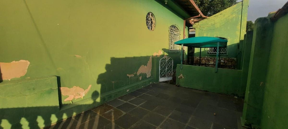 Casa, Cachoeirinha, 1 Quarto, 0 Vaga