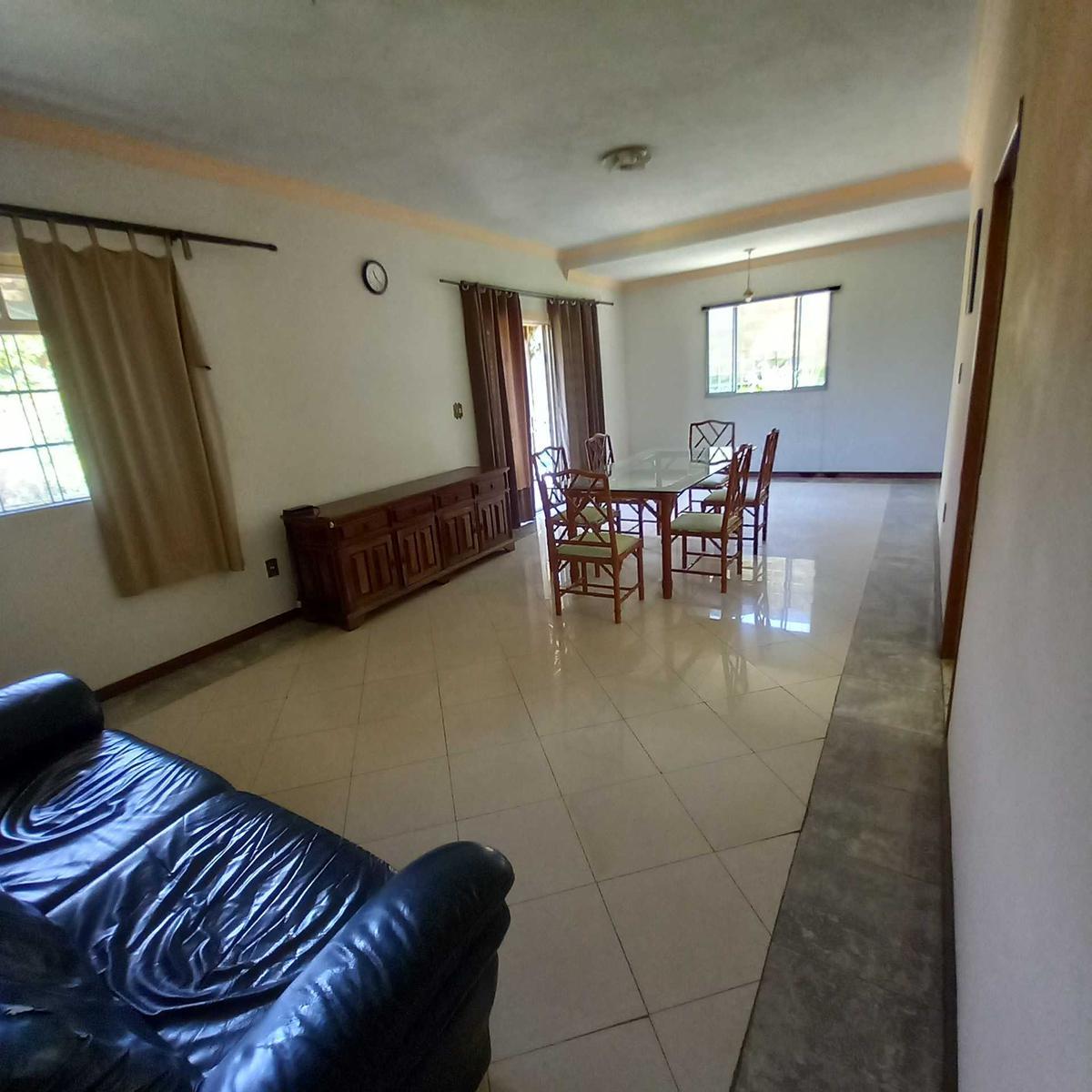 Casa, Santa Terezinha, 3 Quartos, 2 Vagas, 1 Suíte