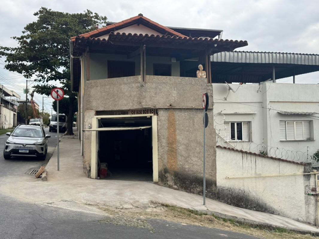 Casa, Graça, 3 Quartos, 2 Vagas, 1 Suíte