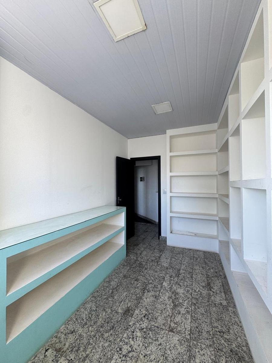 Andar, Estoril, 0 Quarto, 2 Vagas
