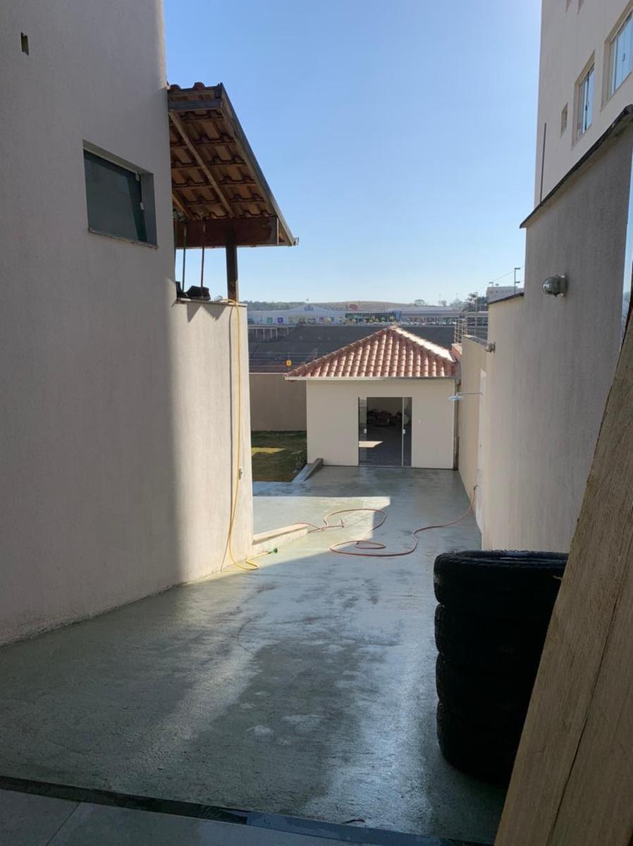 Casa, Santa Luiza, 2 Quartos, 3 Vagas