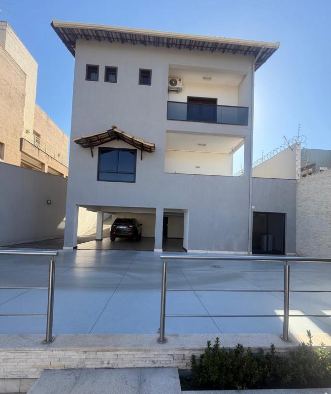 Casa, Jardim Riacho das Pedras, 4 Quartos, 6 Vagas, 1 Suíte