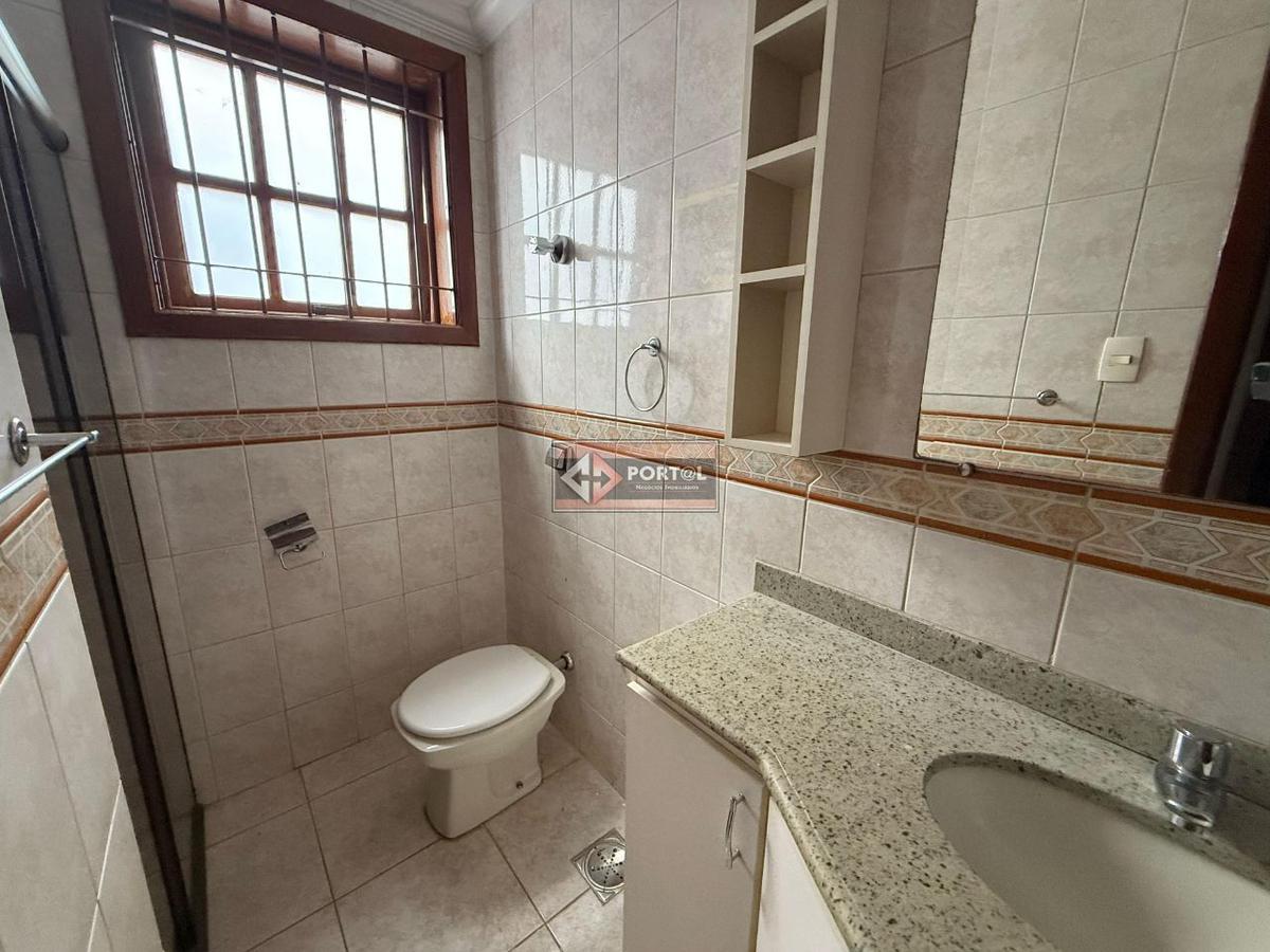 Casa Comercial, Itapoã, 5 Quartos, 4 Vagas, 2 Suítes