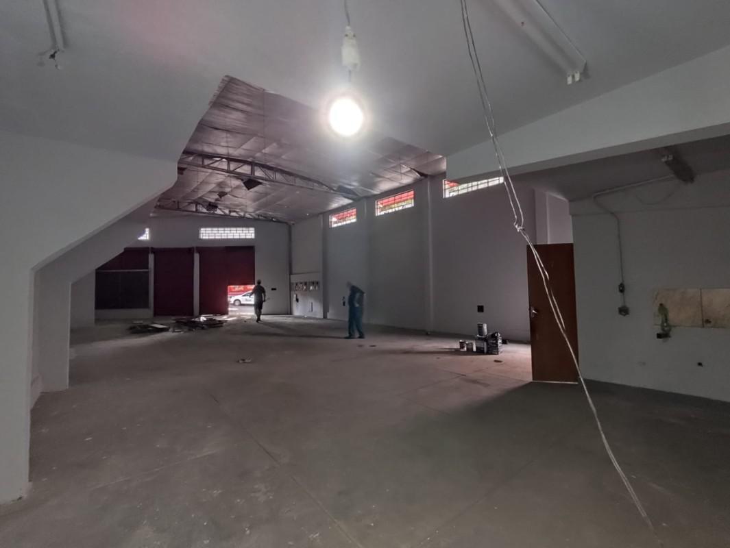 Galpão, Padre Eustáquio, 0 Quarto, 10 Vagas