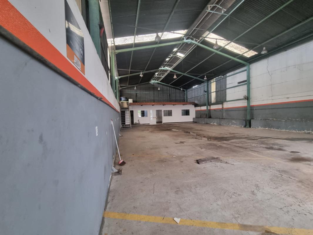 Galpão, Flamengo, 0 Quarto, 10 Vagas