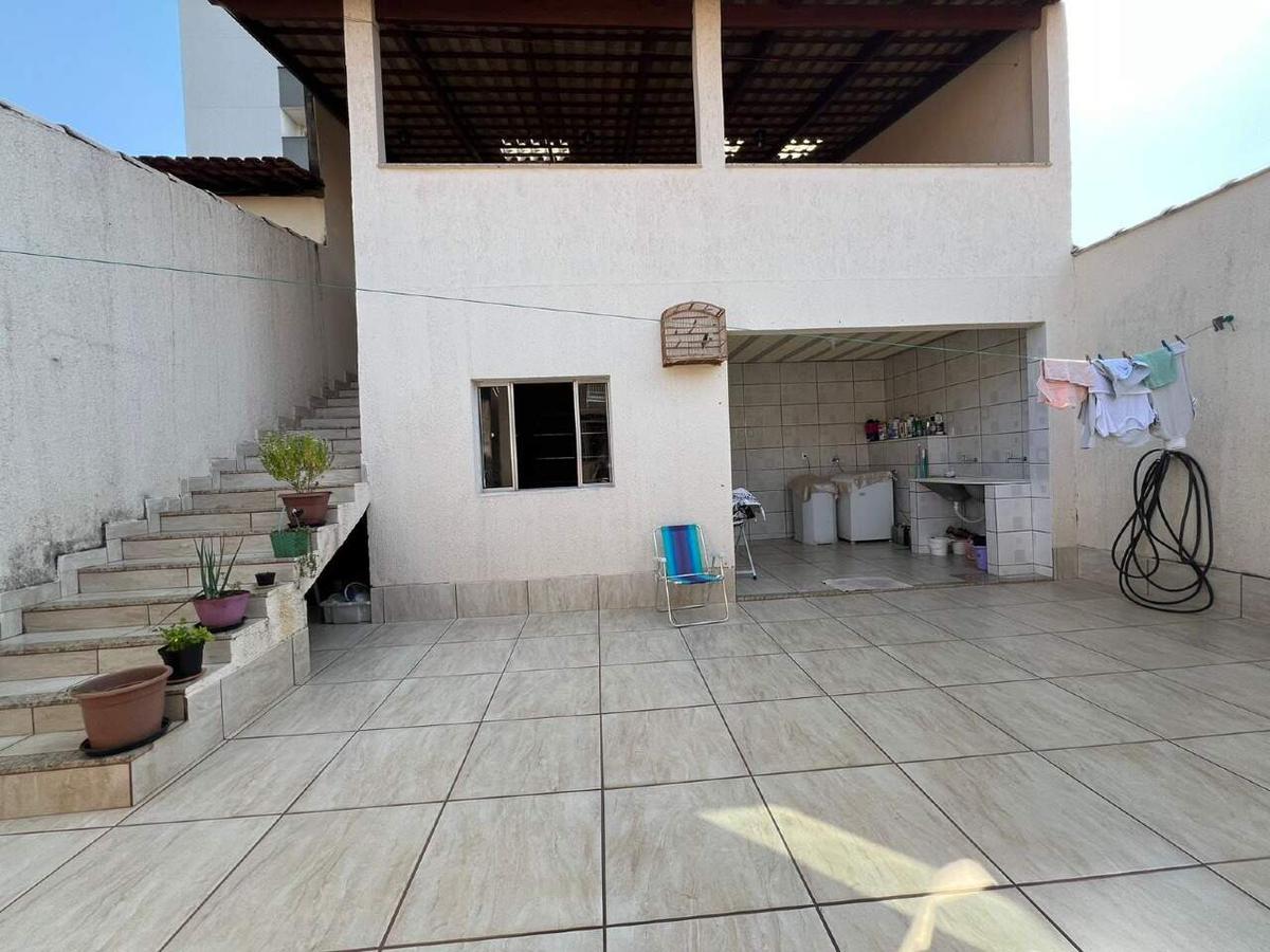 Casa, Teixeira Dias, 4 Quartos, 2 Vagas, 1 Suíte