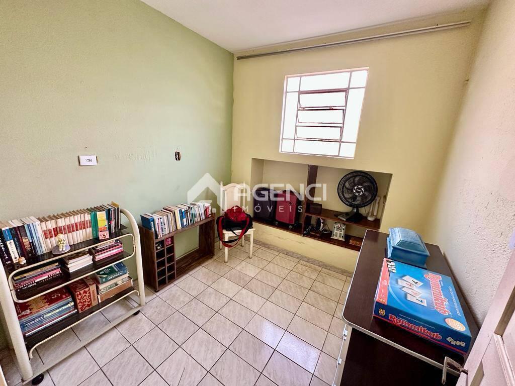 Casa, Coqueiros, 3 Quartos, 0 Vaga, 0 Suíte