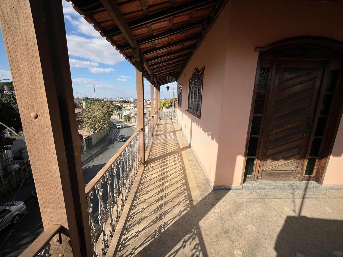 Casa, Jardim Riacho das Pedras, 3 Quartos, 2 Vagas, 1 Suíte