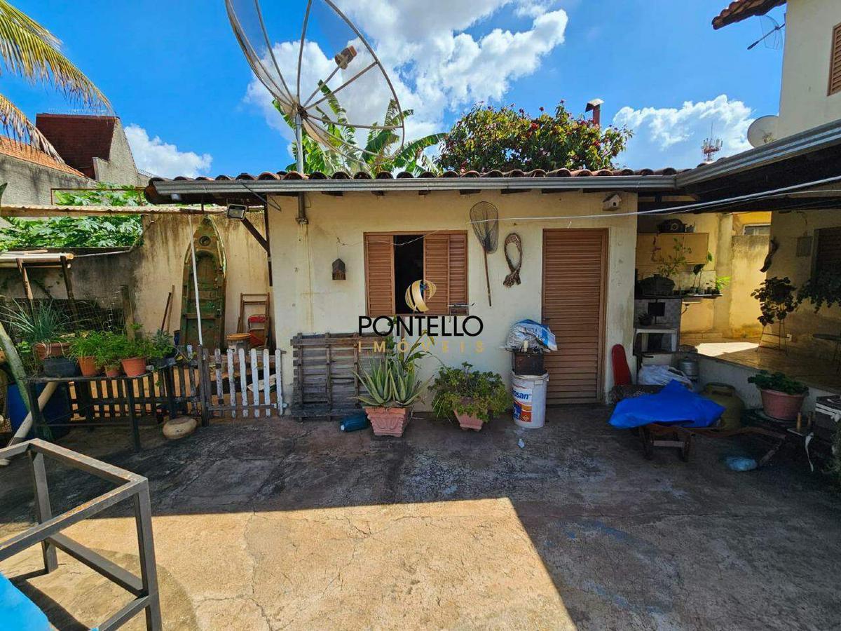 Casa, Boa Vista, 3 Quartos, 5 Vagas, 1 Suíte