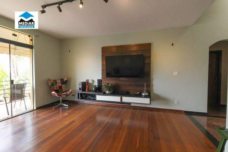 Casa, Buritis, 4 Quartos, 4 Vagas, 1 Suíte