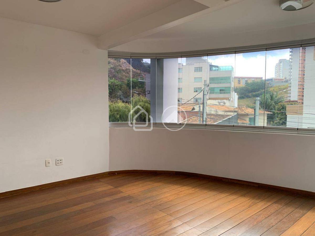 Casa, Santa Lúcia, 6 Quartos, 8 Vagas, 5 Suítes