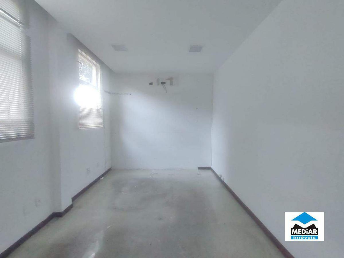 Prédio, Santa Teresa, 1 Quarto, 3 Vagas