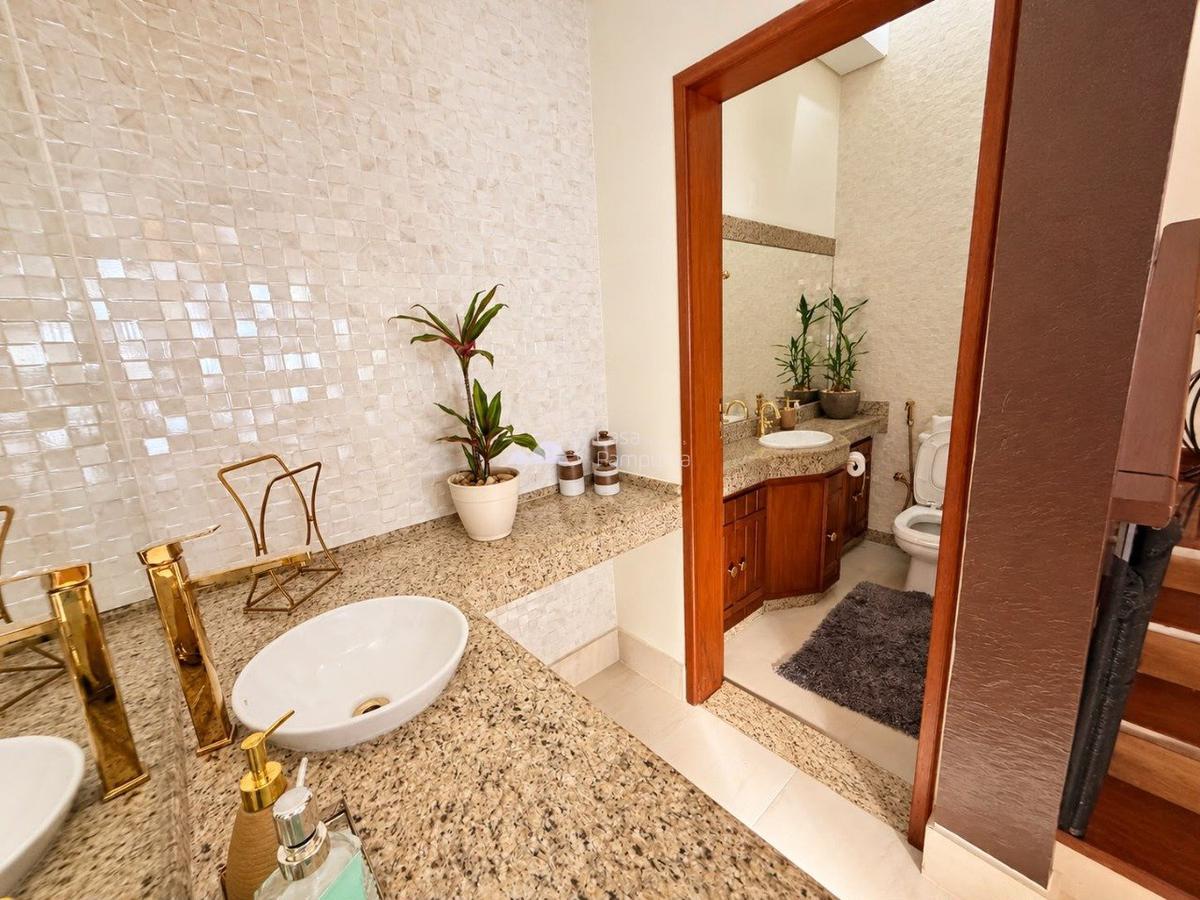 Casa, Planalto, 4 Quartos, 3 Vagas, 3 Suítes