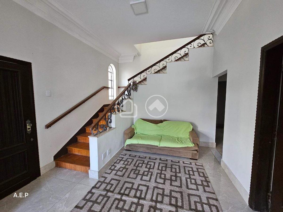 Casa, Santo Agostinho, 6 Quartos, 12 Vagas, 2 Suítes